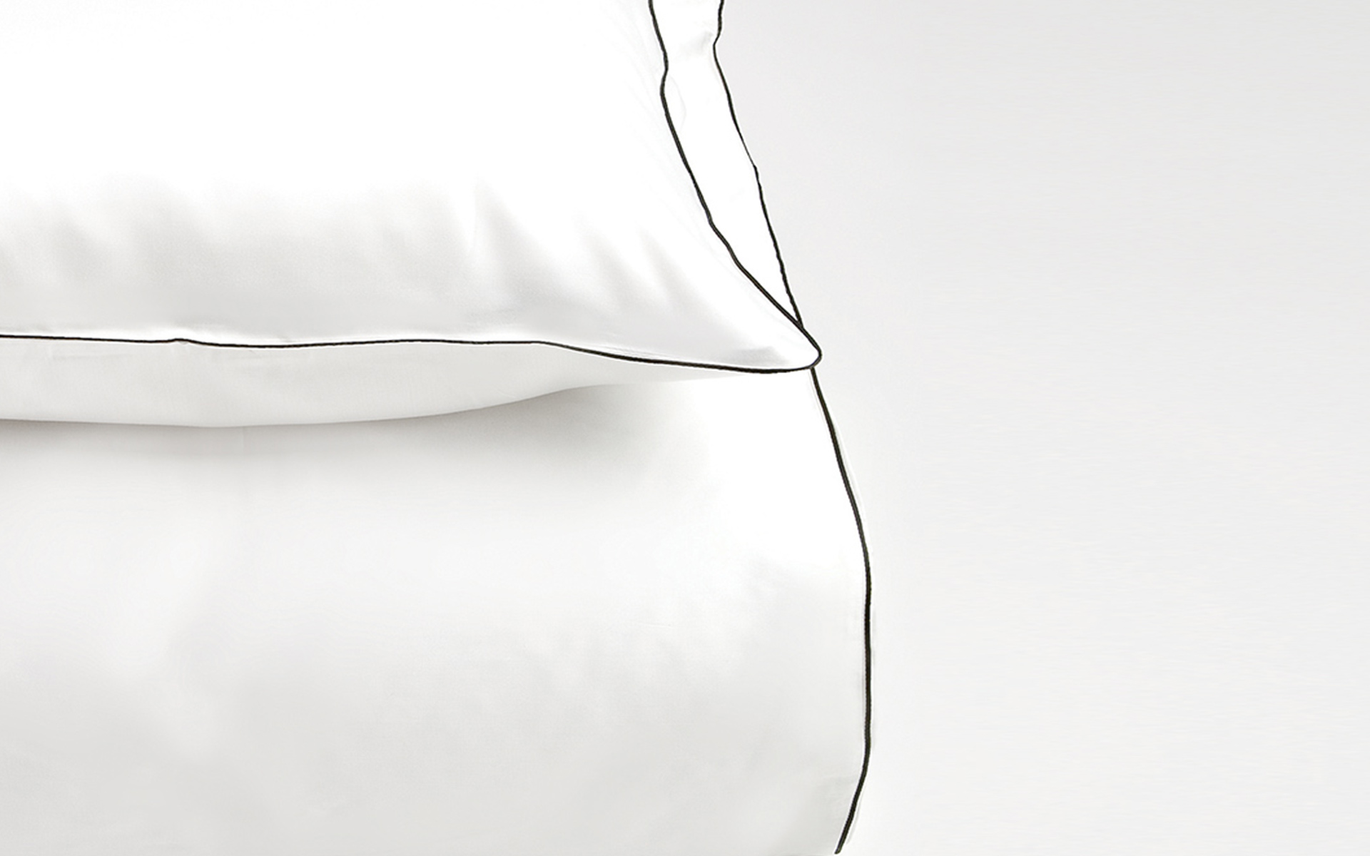 Mrs.Me duvetcoverset Cocoon Pearl detail 1920x1200